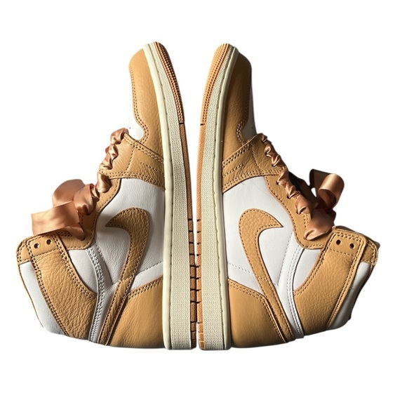 Women's Air Jordan 1 Retro HI OG Praline/White-Sail size 7 - Picture 9 of 15